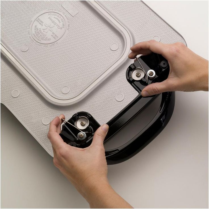 231 sq. in. Black Non-Stick Electric Griddle