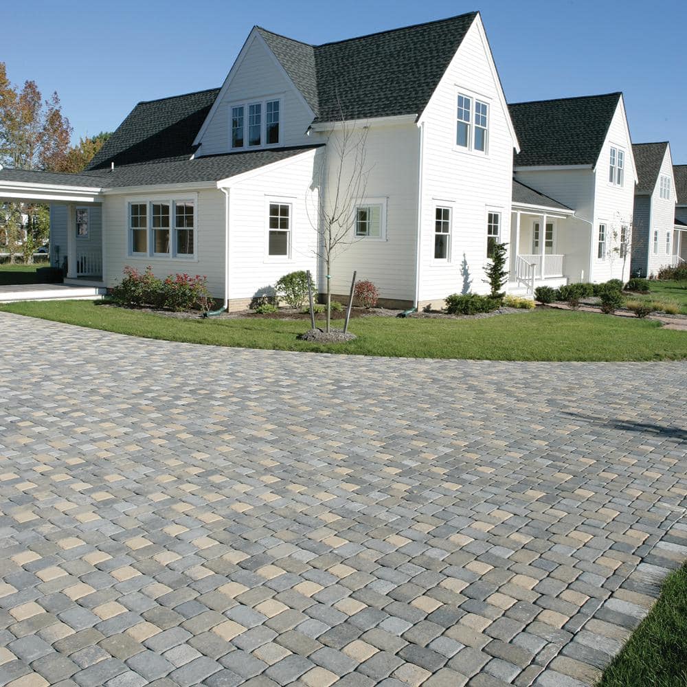 Pavestone Plaza Rectangle 8.27 in. L x 5.51 in. W x 2.36 in. H Eddington Blend Concrete Paver (300-Pieces/96 sq. ft./Pallet)