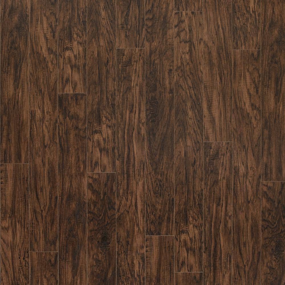Pergo XP+ Edgeview Hickory 10 mm T x 5.2 in. W Waterproof Laminate Wood Flooring (18.9 sqft/case)