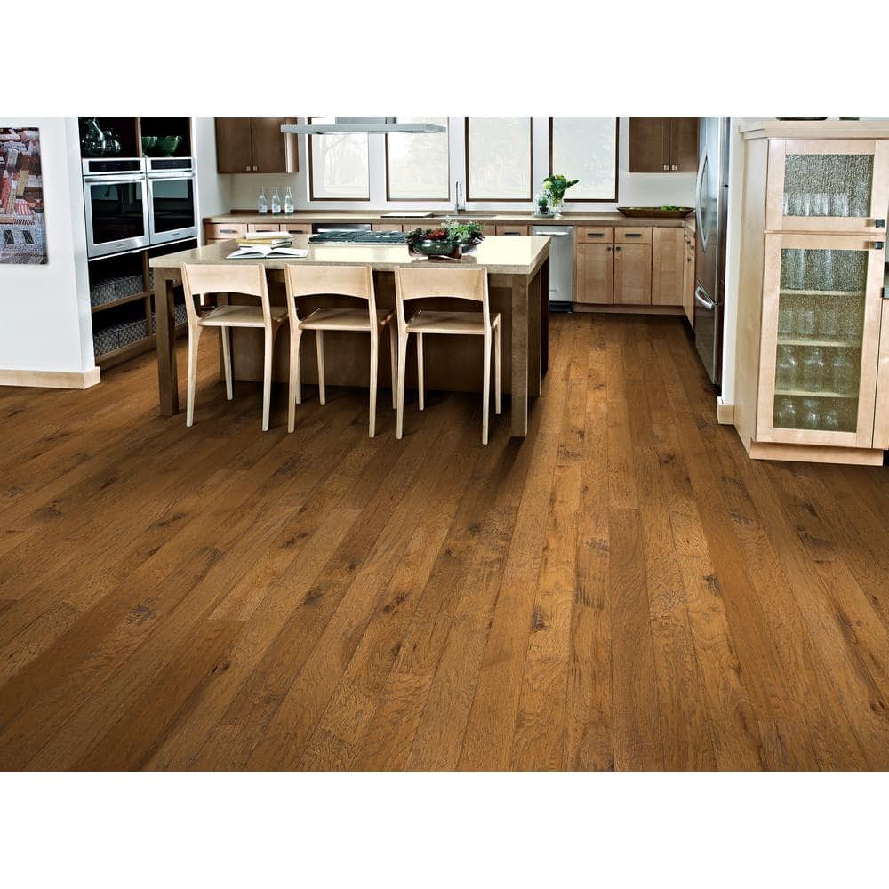 Shaw Western Espresso Hickory 3/8 in. T X 5 in. W Click-Lock Scraped Engineered Hardwood Flooring (29.49 sq.ft./case)