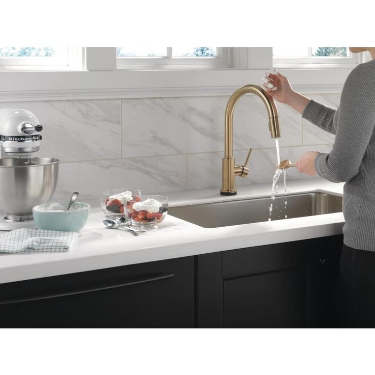 Delta Trinsic Touch2O Champagne Bronze 1-Handle Deck-Mount Pull-Down Touch Kitchen Faucet