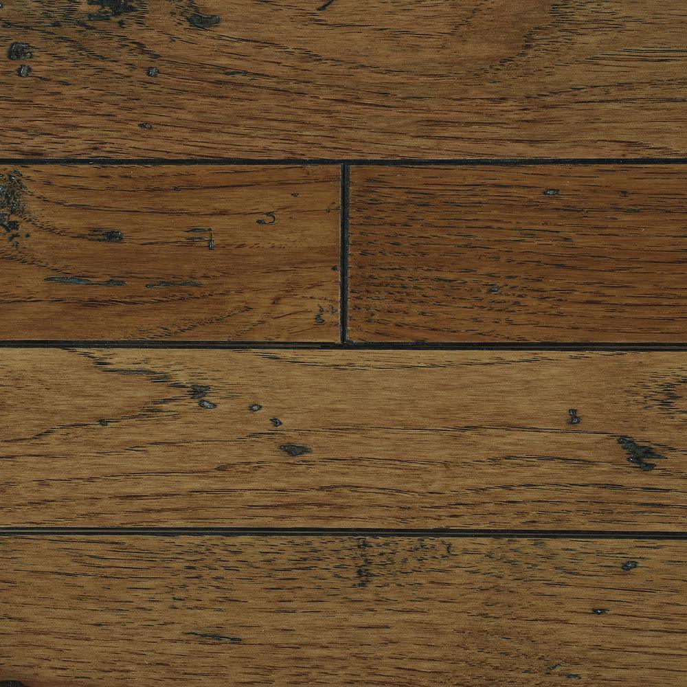 Bruce Vintage Farm Hickory Antique Timbers 3/4 in. T x 2-1/4 in. W x Varying L Solid Hardwood Flooring (20 sq. ft./case) - Super Arbor