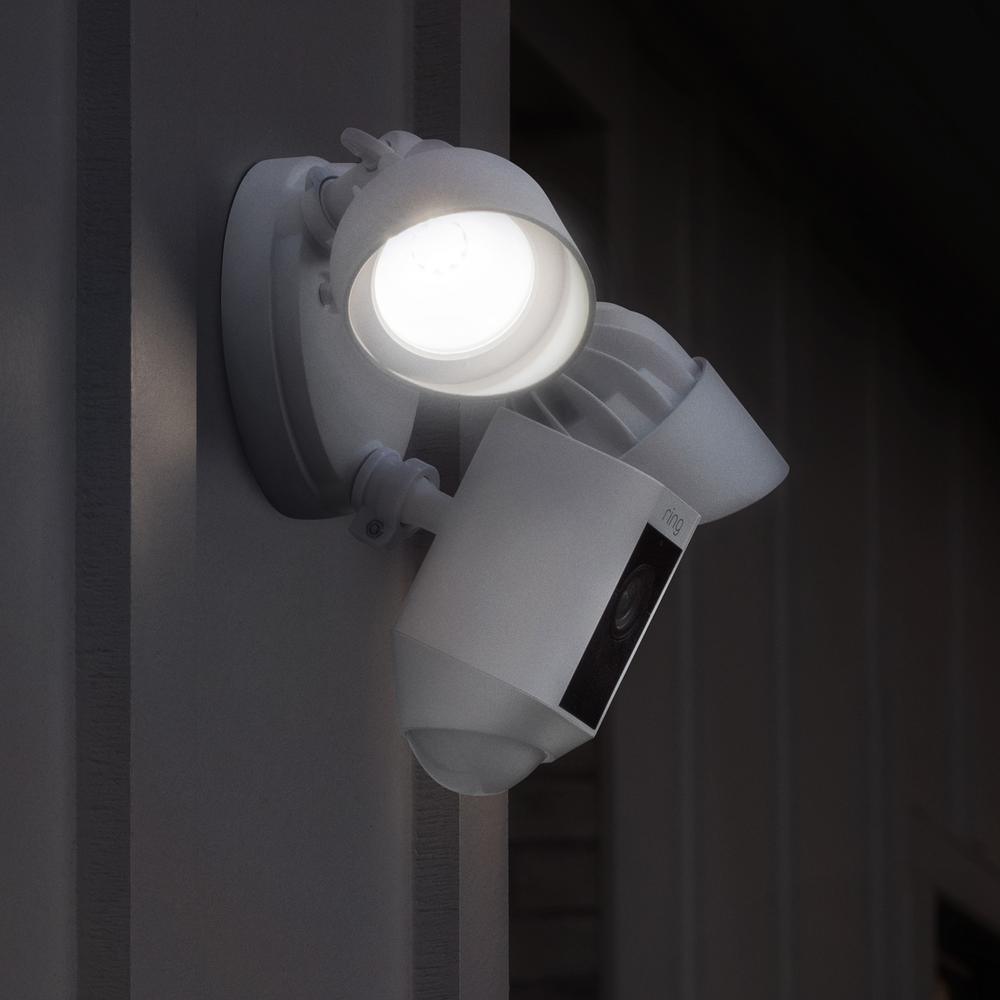 Outdoor Wi-Fi Cam with Motion Activated Floodlight, White (3-Pack) - Super Arbor