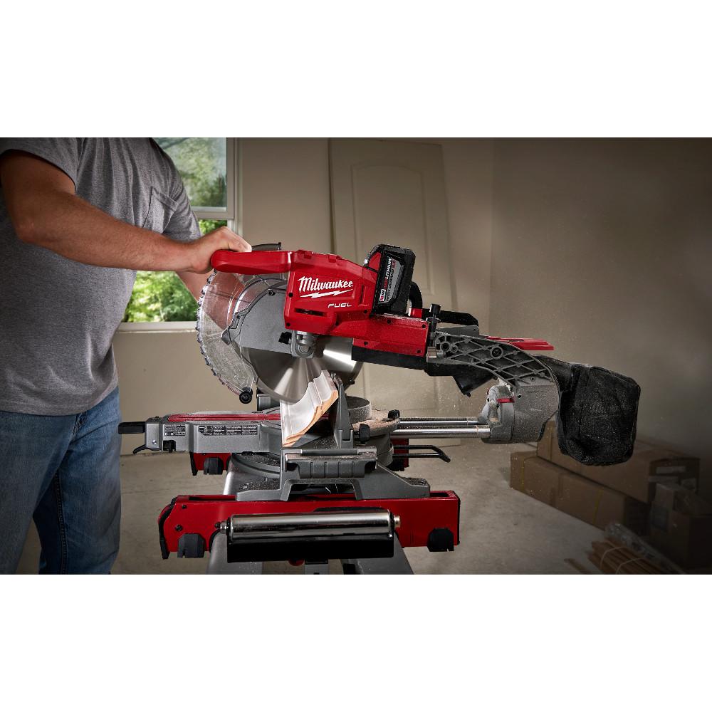 M18 FUEL 18-Volt Lithium-Ion Brushless Cordless 10 in. Dual Bevel Sliding Compound Miter Saw Kit with Extra Blade