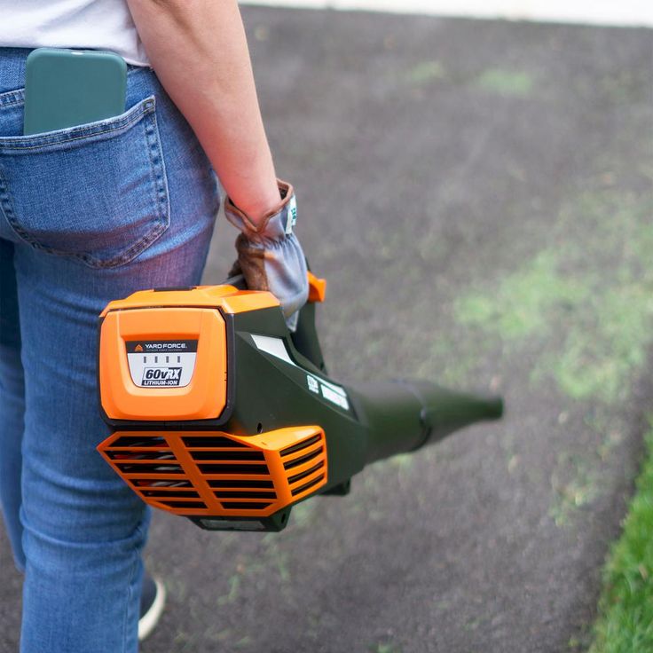 YARD FORCE 140 MPH 600 CFM 60-Volt Cordless Lithium-ion Blower with Battery and Fast Charger Included