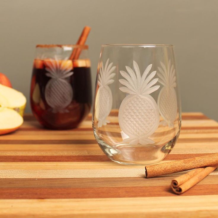 Pineapple 17 oz. Clear Stemless Wine Glass (Set of 4)