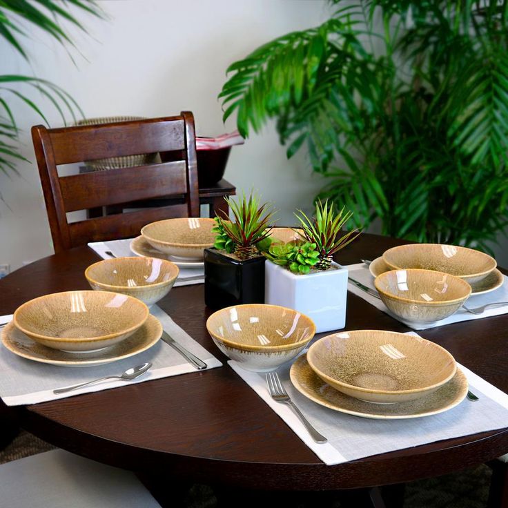 Elite 12-Piece Rustic Ombr Chestnut Earthenware Dinnerware Set (Service for 4)