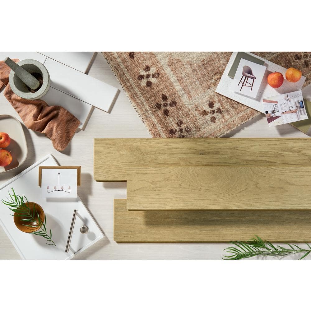 Pergo Outlast+ Frappe Hunt Oak 12 mm T x 6.1 in. W Waterproof Laminate Wood Flooring (16.12 sq. ft./case)