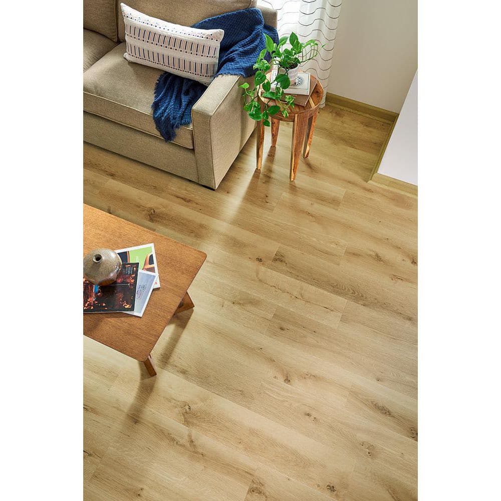 Pergo Outlast+ Golden Briar Oak 12 mm T x 7.4 in. W Waterproof Laminate Wood Flooring (19.63 sqft/case)