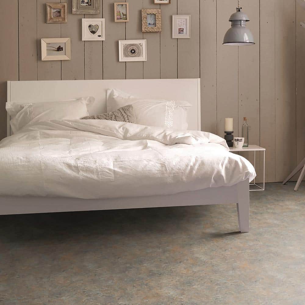 Marmoleum Cinch Loc Seal Granada 9.8 mm Thick x 11.81 in. Wide X 35.43 in. Length Laminate Floor Tile (20.34 sq. ft/Case)