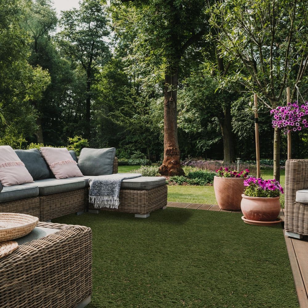 CREATIVE SURFACES Jefferson 7.38 ft. x 8.76 ft. Green Artificial Grass