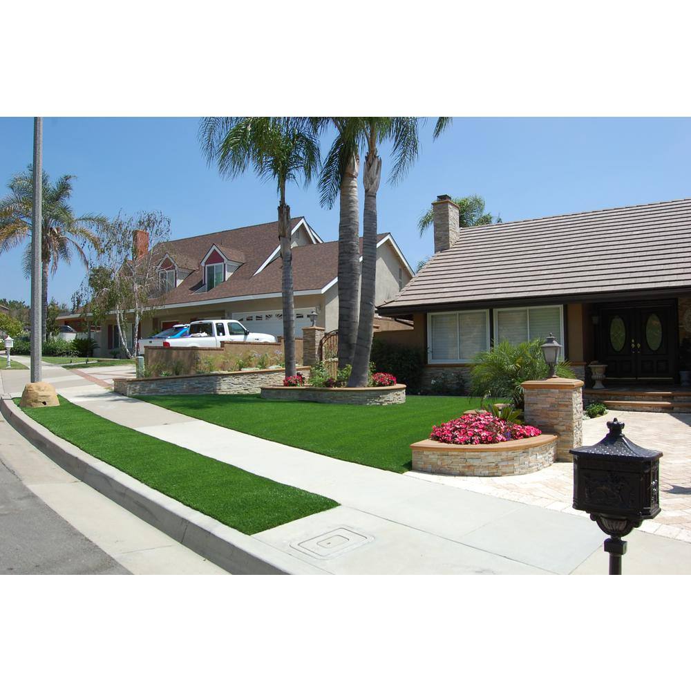 GREENLINE ARTIFICIAL GRASS Classic 54 Fescue 7.5 ft. x 10 ft. Green Artificial Grass Rug