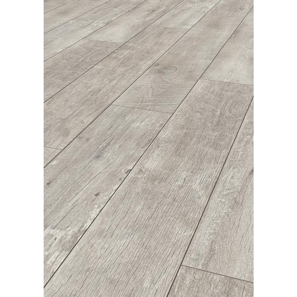 Krono Original Grizzly Weathered Oak 12 mm T x 8 in. W Waterproof Laminate Wood Flooring (15.9 sqft/case)