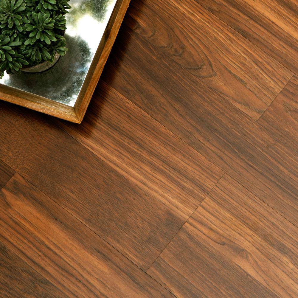 Pergo XP Groveport Hickory 10 mm T x 7.4 in. W Laminate Wood Flooring (19.63 sqft/case)