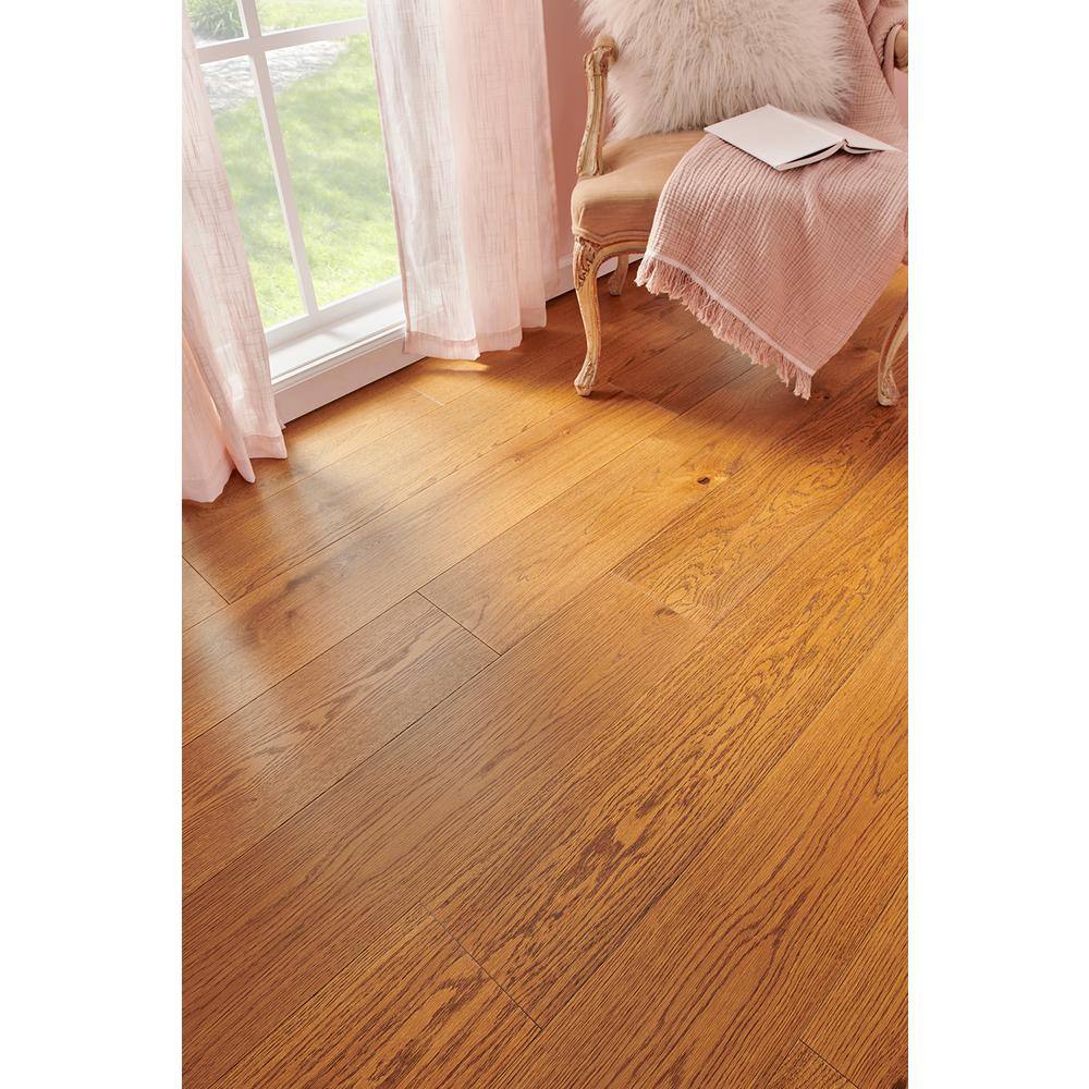 Pergo Defense+ Hales Oak 3/8 in. T x 7.5 in. W Click Lock Distressed Engineered Hardwood Flooring (1104.3 sq.ft./pallet)