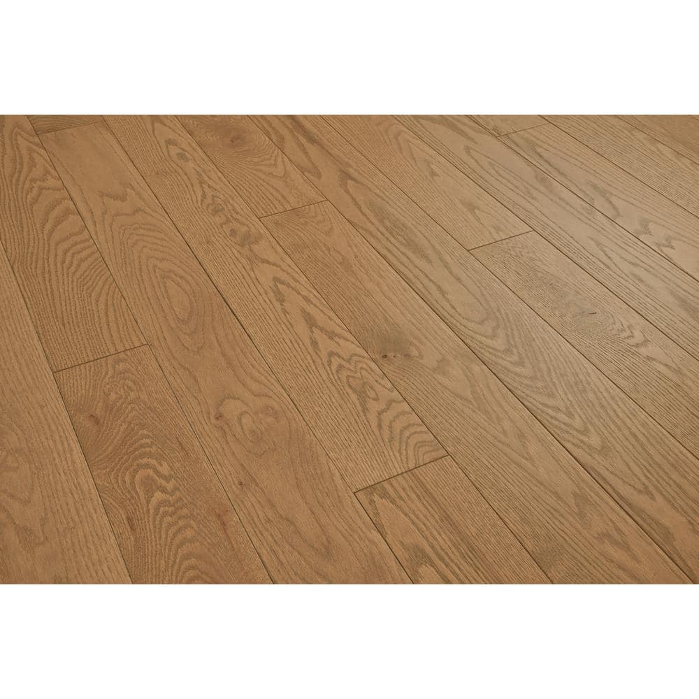 Bruce American Vintage Hazelnut Red Oak 3/4 in. T x 5 in. W Wire Brushed Solid Hardwood Flooring (23.5 sq.ft./ctn)