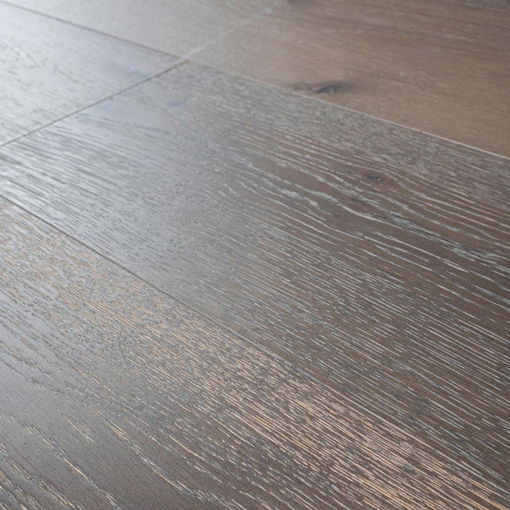 MSI Heninger Lake White Oak XXL 5/8 in. T x 9.45 in.W Tongue and Groove Engineered Hardwood Flooring(1363.92 sq. ft./pallet)