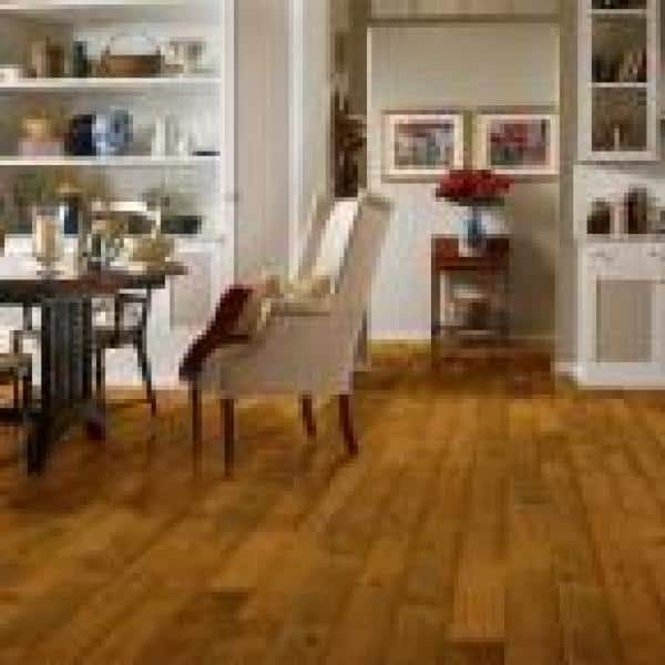 Bruce Plano Gunstock Oak 3/4 in. T x 5 in. W Smooth Solid Hardwood Flooring (376 sq.ft./pallet)