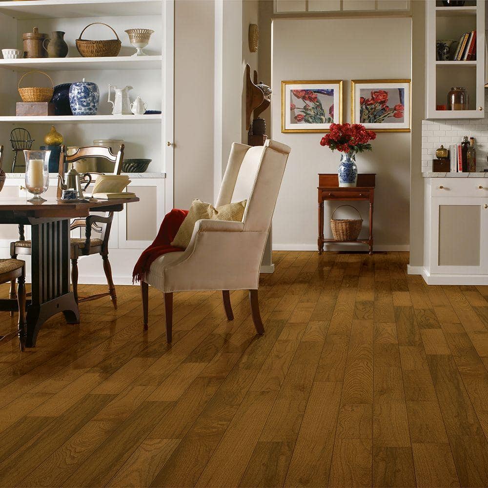 Bruce Plano Saddle Oak 3/4 in. T x 5 in. W Smooth Solid Hardwood Flooring (23.5 sq.ft./ctn)