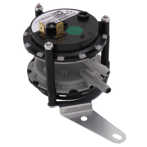 Carrier HK06MB028 pressure switch - side view (Product Type: Pressure Switch)