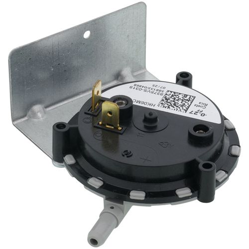 Carrier HK06MC100 pressure switch - front view (Product Type: Pressure Switch)