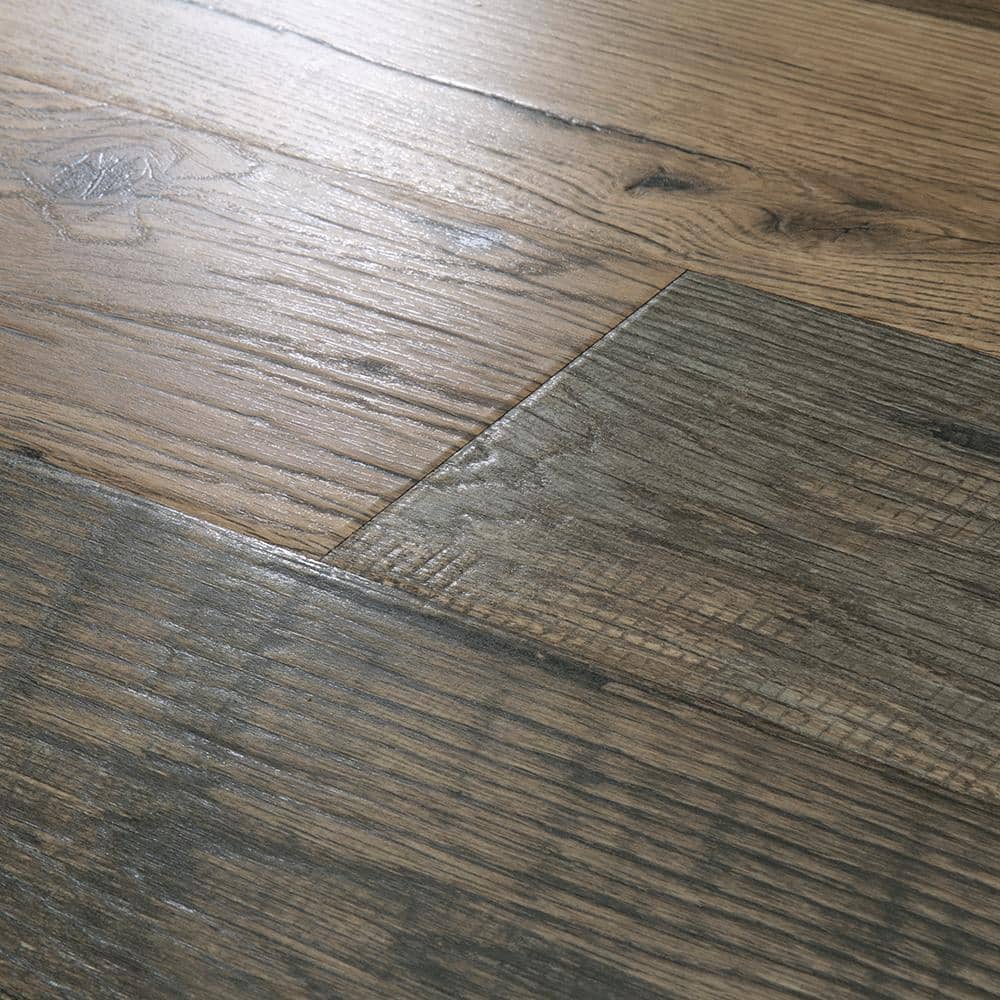 Pergo Outlast+ Honeysuckle Oak 12 mm T x 6.1 in. W Waterproof Laminate Wood Flooring (16.12 sqft/case)