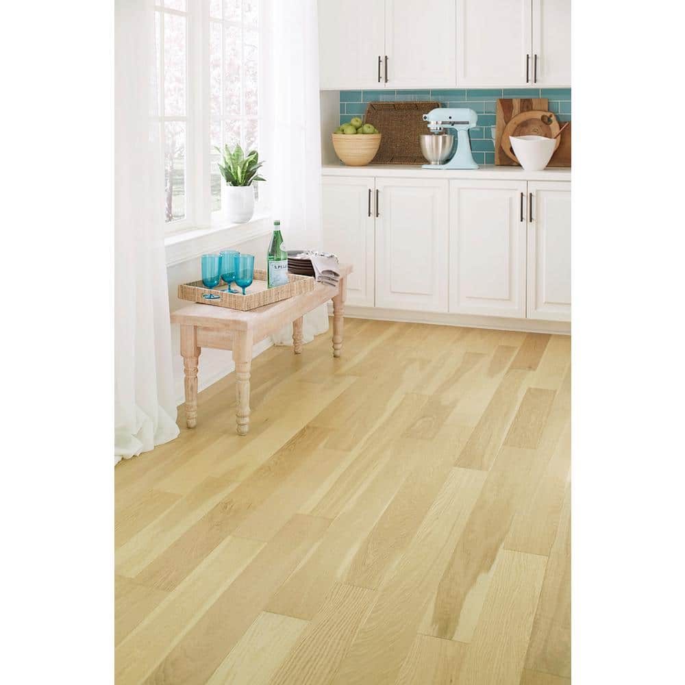 OptiWood Honeytone White Oak 2/7 in. T x 5 in. W Click Lock Engineered Hardwood Flooring (16.7 sq.ft./case)