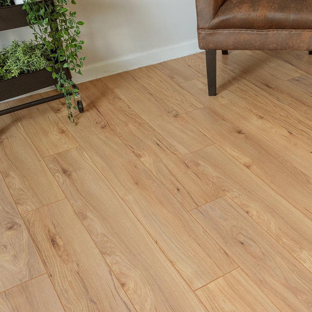 Krono Original Howell Elegant Brushed Hickory 10 mm T x 8 in. W Waterproof Laminate Wood Flooring (18.6 sqft/case)