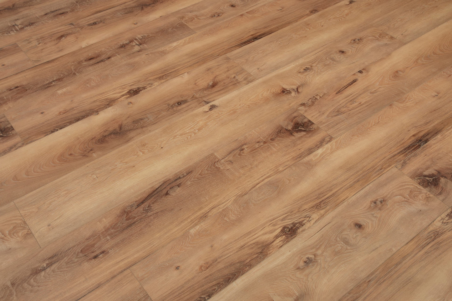 CALI Longboards Vinyl Pro North Shore Oak – 9-in W x 70-7/8-in L x 8-mm T Waterproof Interlocking Luxury Vinyl Plank Flooring (26.62-sq ft/ctn)