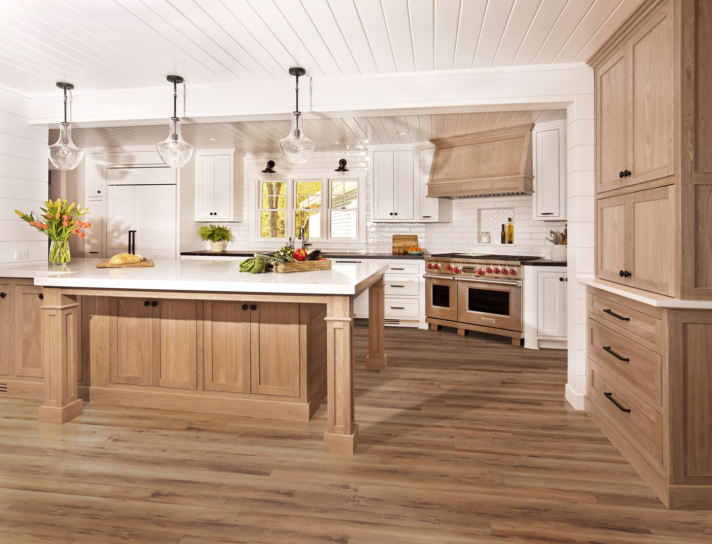 CALI Longboards Vinyl Pro North Shore Oak – 9-in W x 70-7/8-in L x 8-mm T Waterproof Interlocking Luxury Vinyl Plank Flooring (26.62-sq ft/ctn)