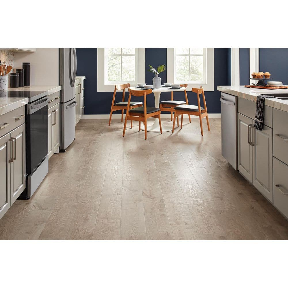 Pergo Outlast+ Jetties Beach Oak 12 mm T x 7.4 in. W Waterproof Laminate Wood Flooring (19.63 sqft/case)