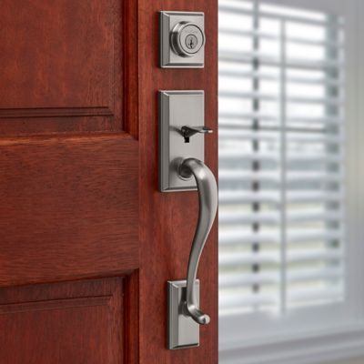 Kwikset Hawthorne Satin Nickel Single Cylinder Door Handleset with Cameron Door Knob Featuring SmartKey Security