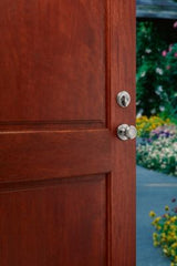 Kwikset Hawthorne Satin Nickel Single Cylinder Door Handleset with Cameron Door Knob Featuring SmartKey Security
