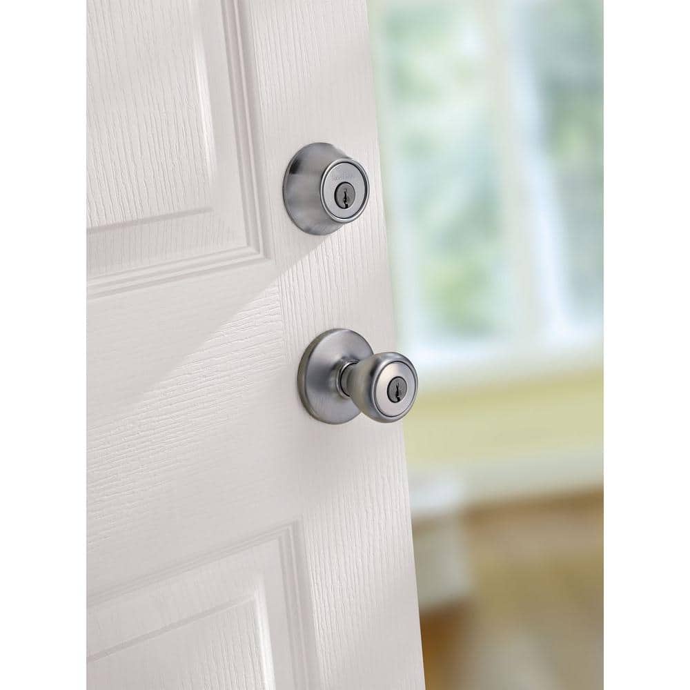 Kwikset Tylo Satin Chrome Entry Door Knob and Single Cylinder Deadbolt Combo Pack