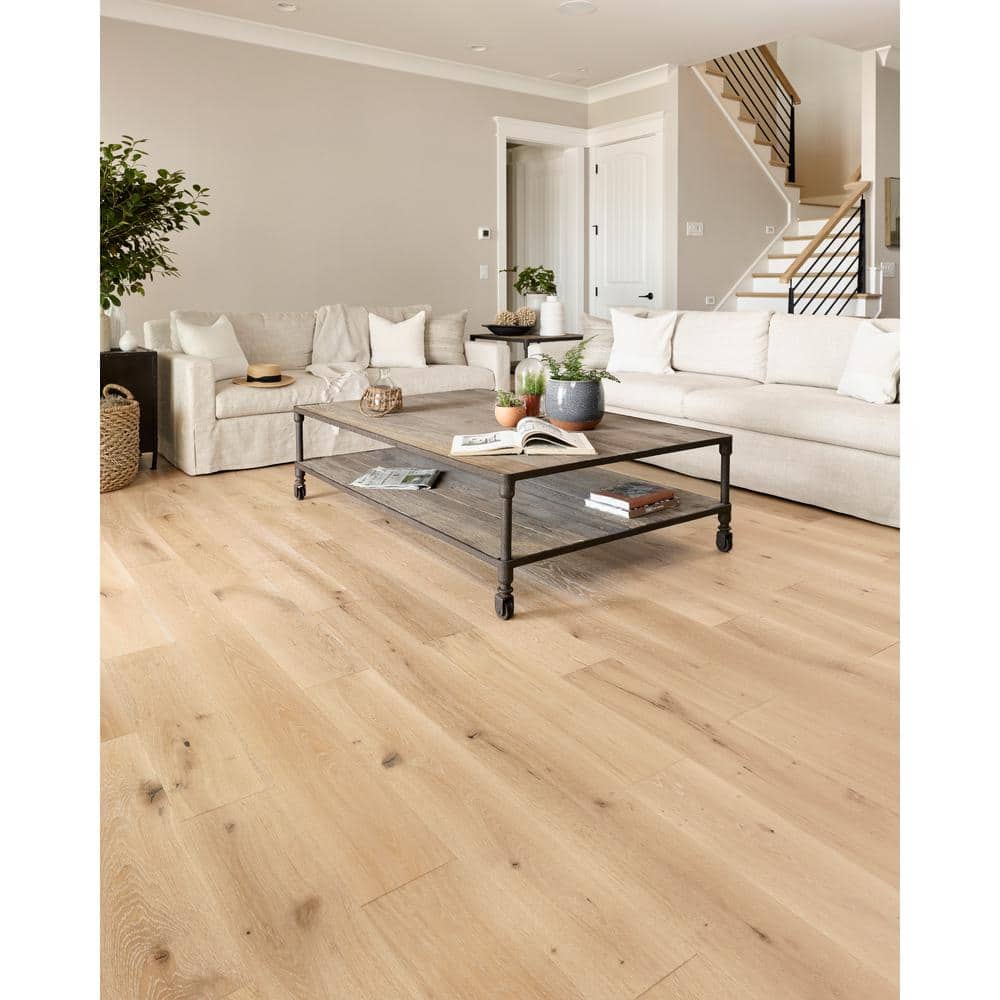 Shaw Richmond Lancaster White Oak 9/16 in. T X 7.5 in. W Tongue and Groove Engineered Hardwood Flooring (31.09 sq.ft./case)