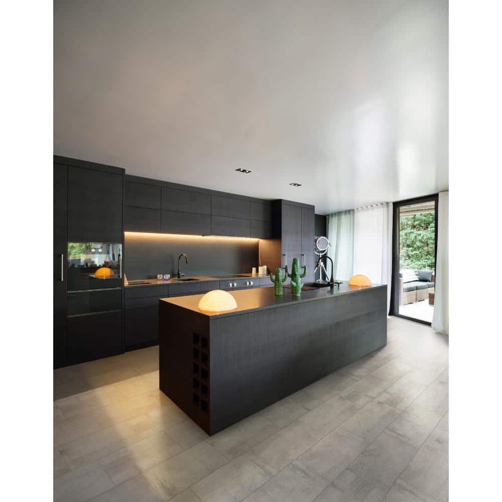 MSI Westwood Liath Gray 8 in. x 24 in. Matte Porcelain Wood Look Floor and Wall Tile (11.97 sq. ft./Case)