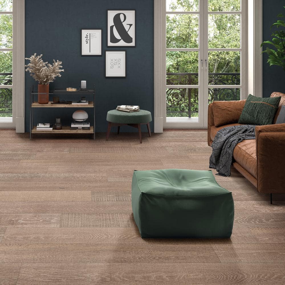 MSI Liberty Mound White Oak XXL 5/8 in. T X 9.45 in.W Tongue and Groove Engineered Hardwood Flooring(1363.92 sq. ft./pallet)