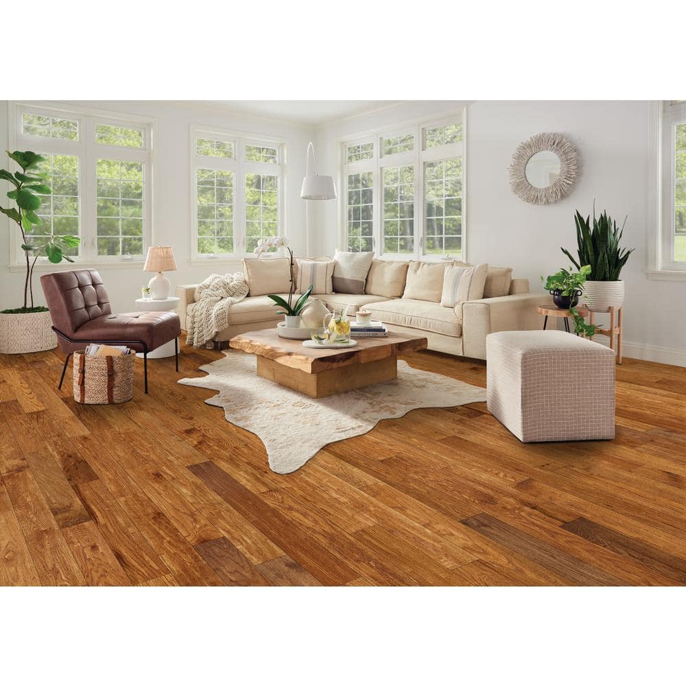 Bruce American Vintage Light Spice Oak 3/4 in. T x 5 in. W Scraped Solid Hardwood Flooring (23.5 sq.ft./ctn)
