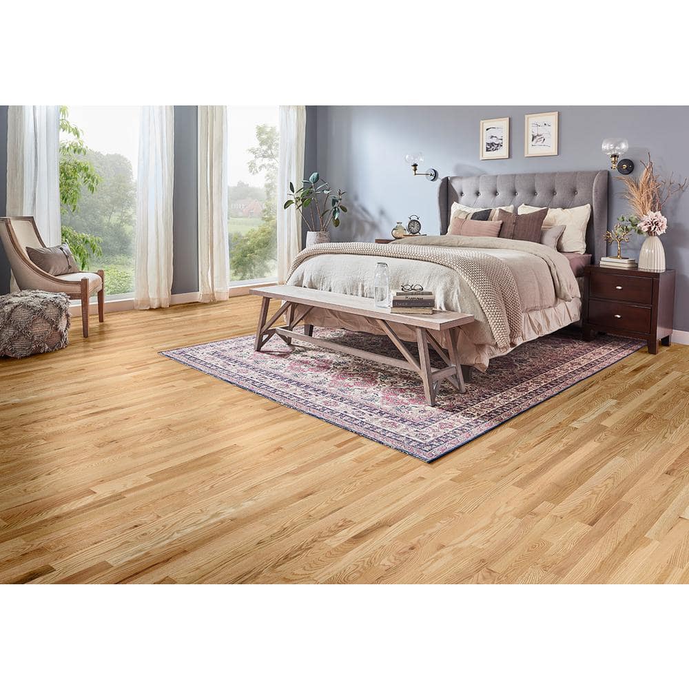 Bruce Plano Low Gloss Country Natural Oak 3/4 in. T x 2-1/4 in. W Smooth Solid Hardwood Flooring (20 sq.ft./ctn)