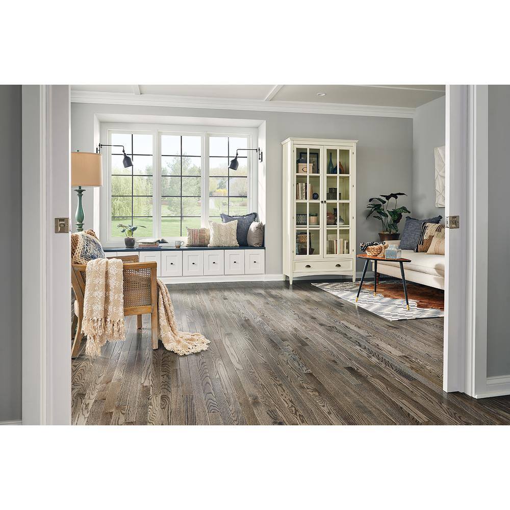 Bruce Plano Low Gloss Gray Oak 3/4 in. T x 3-1/4 in. W Smooth Solid Hardwood Flooring (22 sq.ft./ctn)