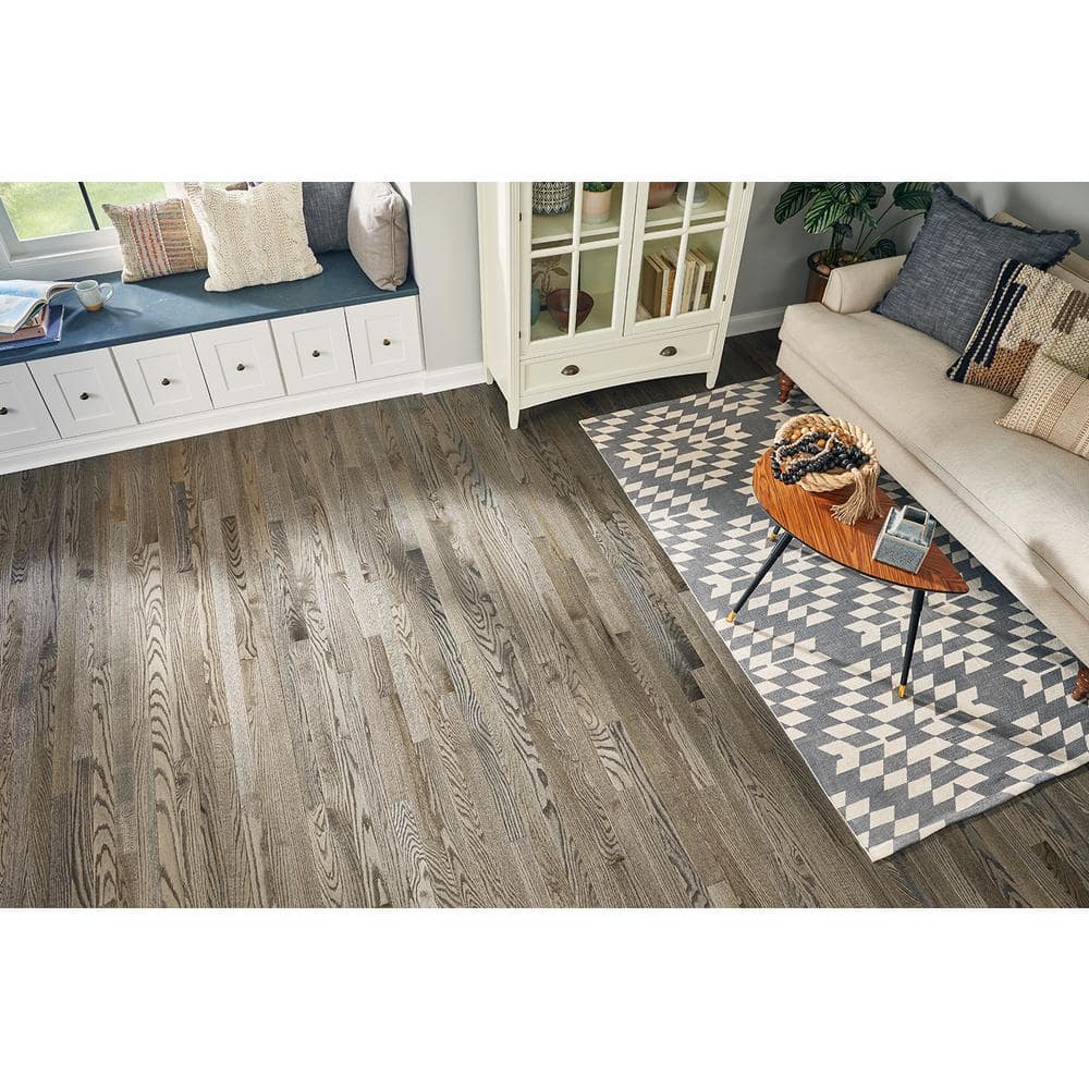 Bruce Plano Low Gloss Gray Oak 3/4 in. T x 3-1/4 in. W Smooth Solid Hardwood Flooring (22 sq.ft./ctn)