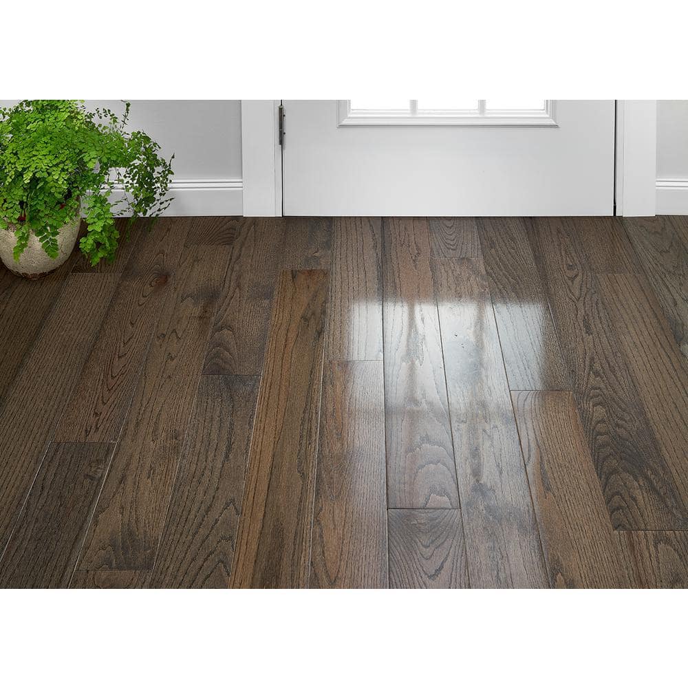Bruce Plano Low Gloss Gray Oak 3/4 in. T x 4 in. W Smooth Solid Hardwood Flooring (18.5 sq.ft./ctn)