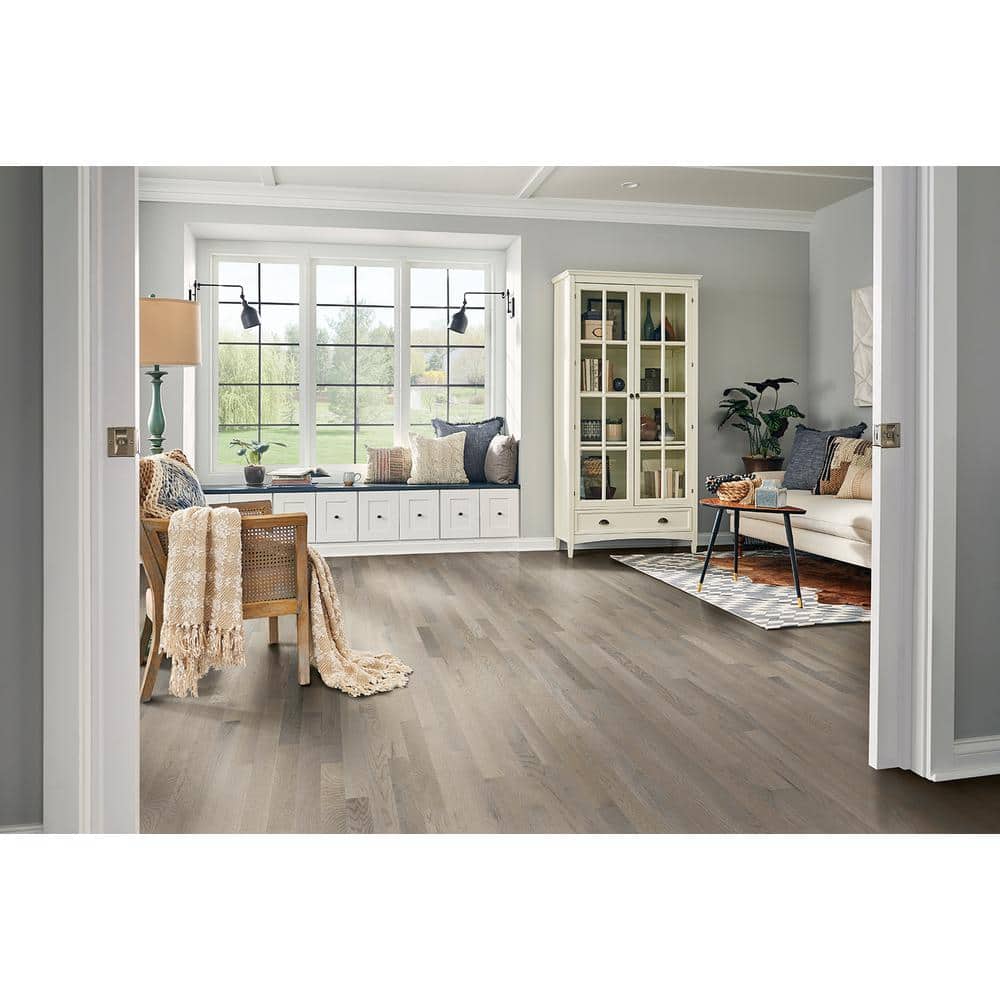 Bruce Plano Low Gloss Shale Oak 3/4 in. T x 3-1/4 in. W Smooth Solid Hardwood Flooring (22 sq.ft./ctn)