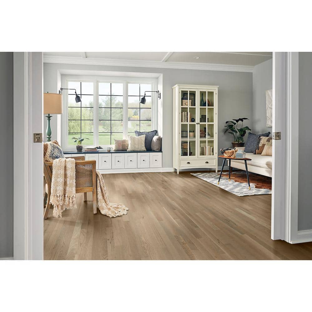Bruce Plano Low Gloss Taupe Oak 3/4 in. T x 2-1/4 in. W Smooth Solid Hardwood Flooring (20 sq.ft./ctn)