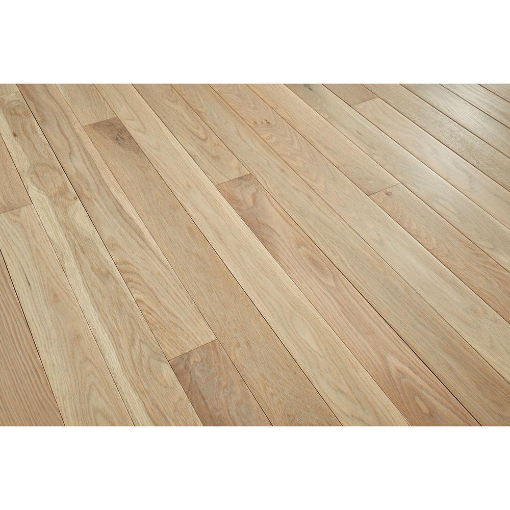 Bruce Plano Low Gloss Taupe Oak 3/4 in. T x 3-1/4 in. W Smooth Solid Hardwood Flooring (22 sq.ft./ctn)