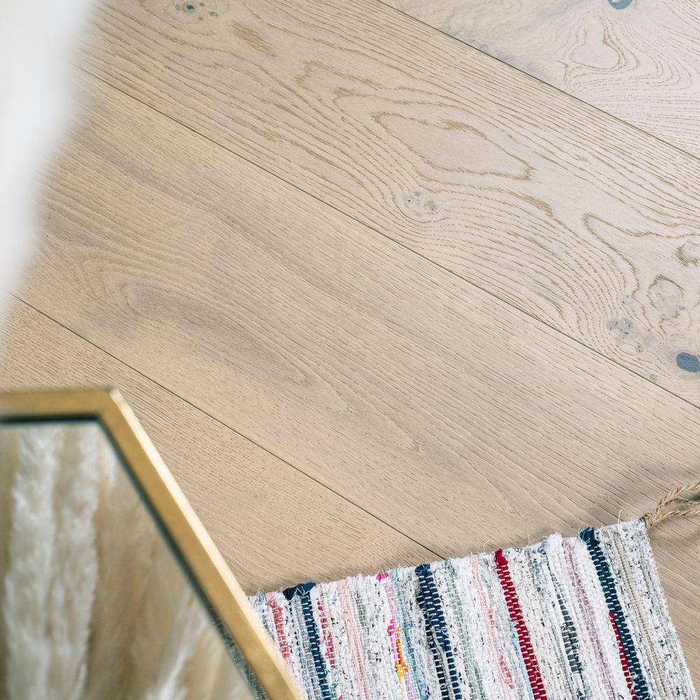 MSI Lyon Valley White Oak XXL 5/8 in. T x 9.45 in. W Tongue and Groove Engineered Hardwood Flooring (1363.92 sq. ft./pallet)