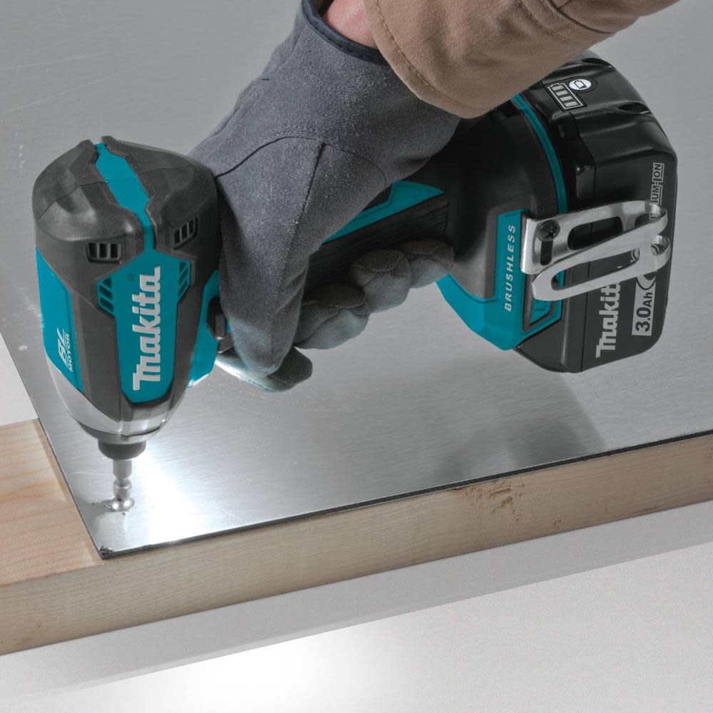 Makita 18V LXT Lithium‑Ion Cordless 8‑Piece Combo Kit (3.0Ah) – Drill, Impact Driver, Circular Saw, Recip Saw, Random Orbit Sander, Impact Wrench, Blower, LED Flashlight