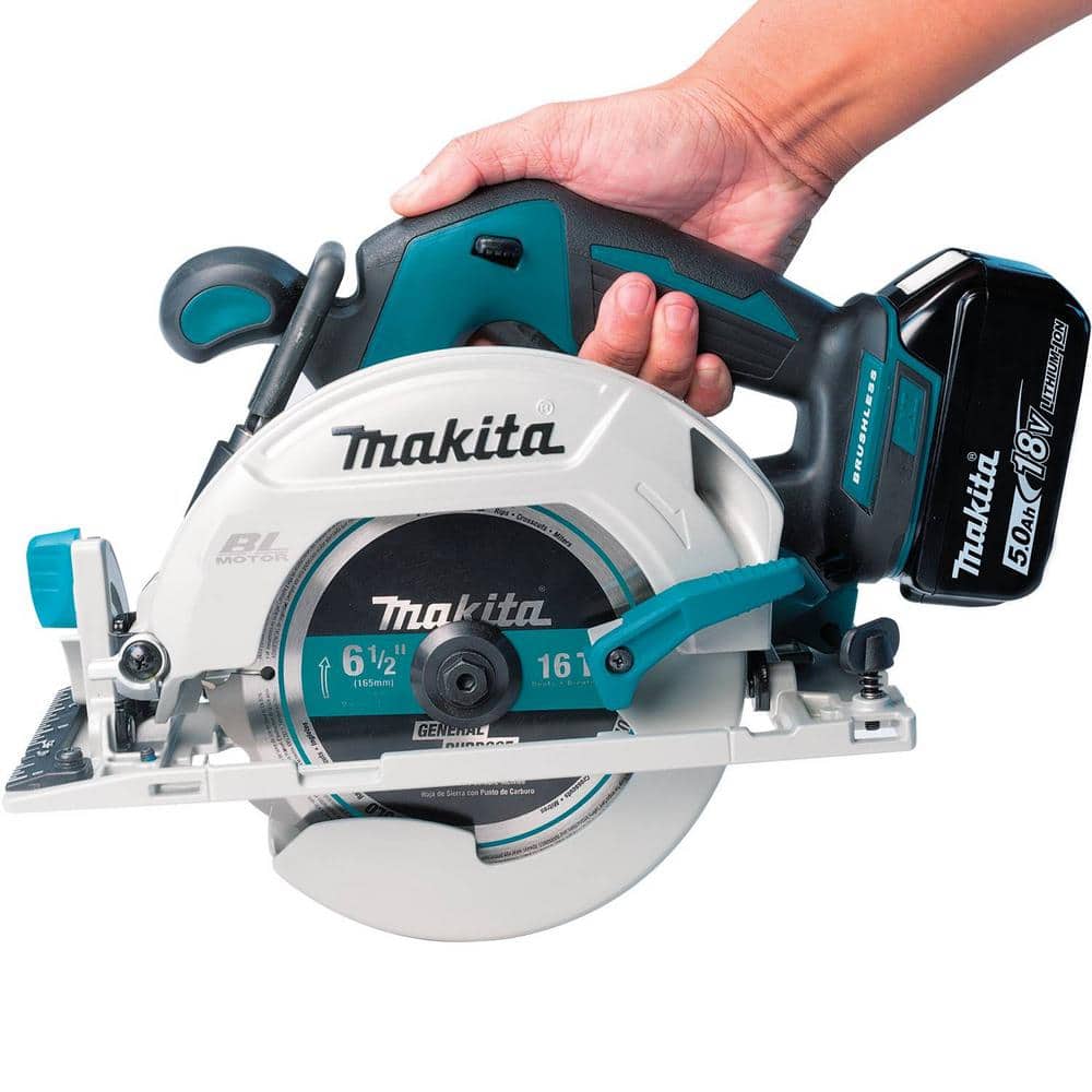 Makita 18V 5.0Ah LXT Lithium‑Ion Brushless Cordless 6-1/2 in. Circular Saw Kit (XSH03T)