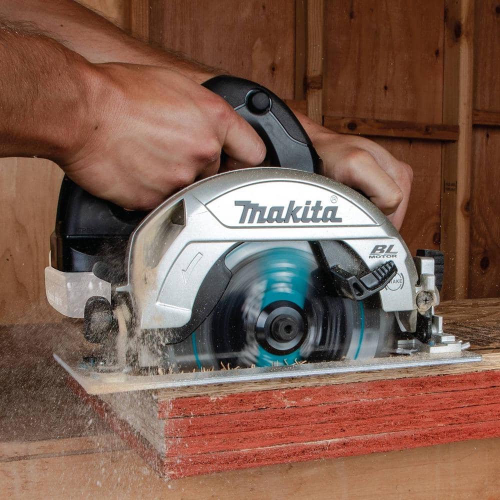 Makita 18V 6-1/2 in. LXT Sub-Compact Lithium-Ion Brushless Cordless Circular Saw (Tool Only)