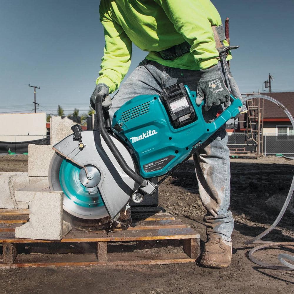 Makita 80V max (40V max X2) XGT Brushless Cordless 14 in. Power Cutter Kit with 4 Batteries (8.0Ah)
